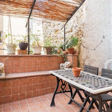 Appartamento In Pieno Centro Storico Con Terrazzo “O'Vicariello” Nápoles Exterior foto